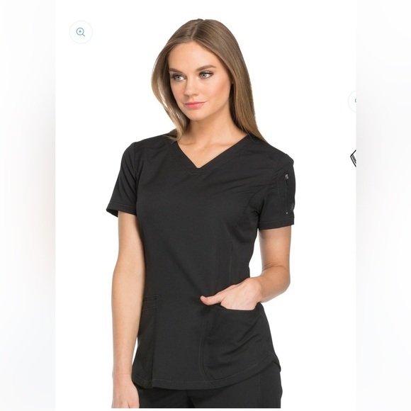 Dickies Tops - Dickies Dynamix V-Neck Scrub Top in Black Size XS